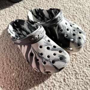 CROCS Black & White Tie Dye Water Shoes